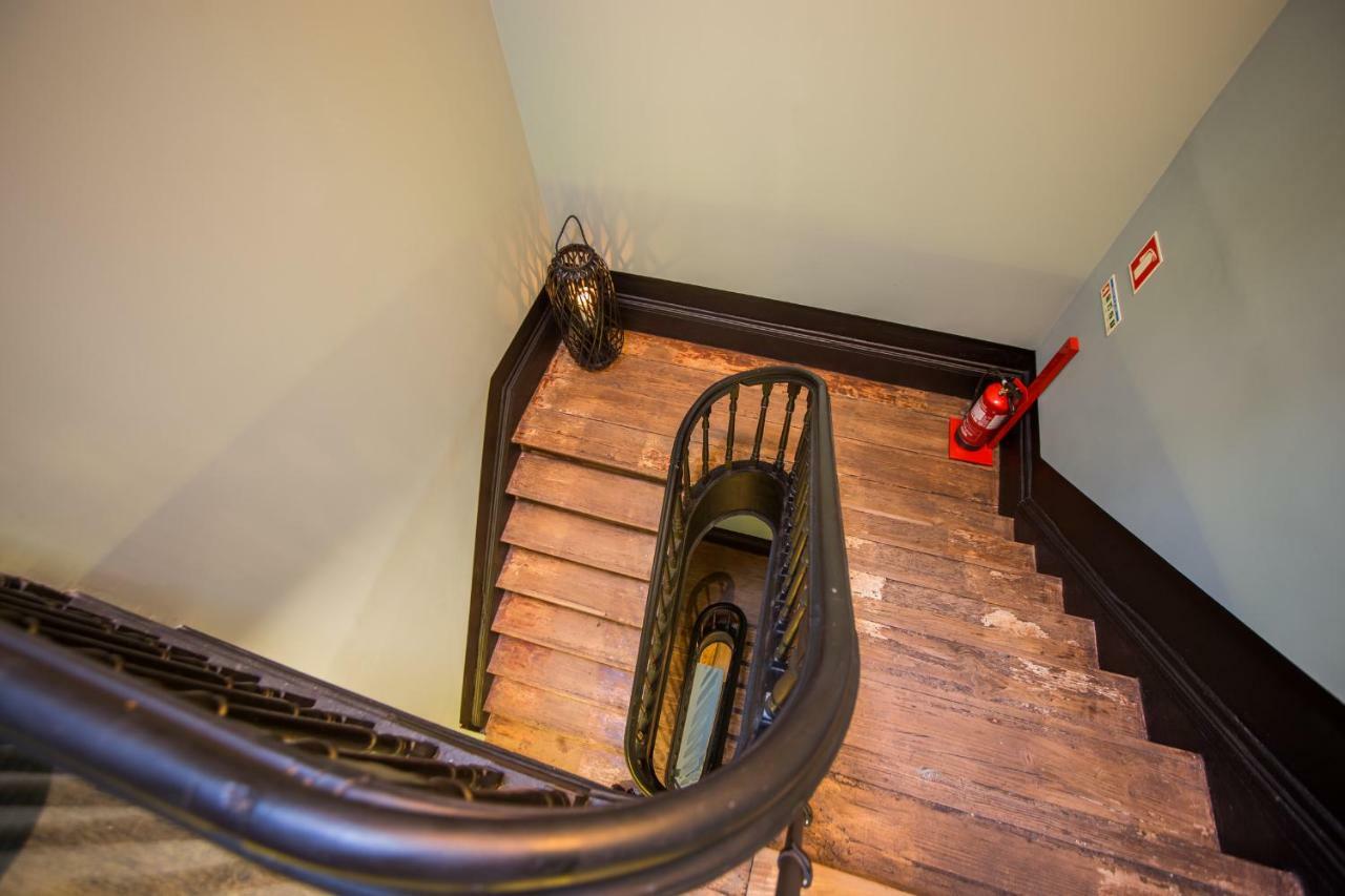 Laurear Guest House Porto Bagian luar foto